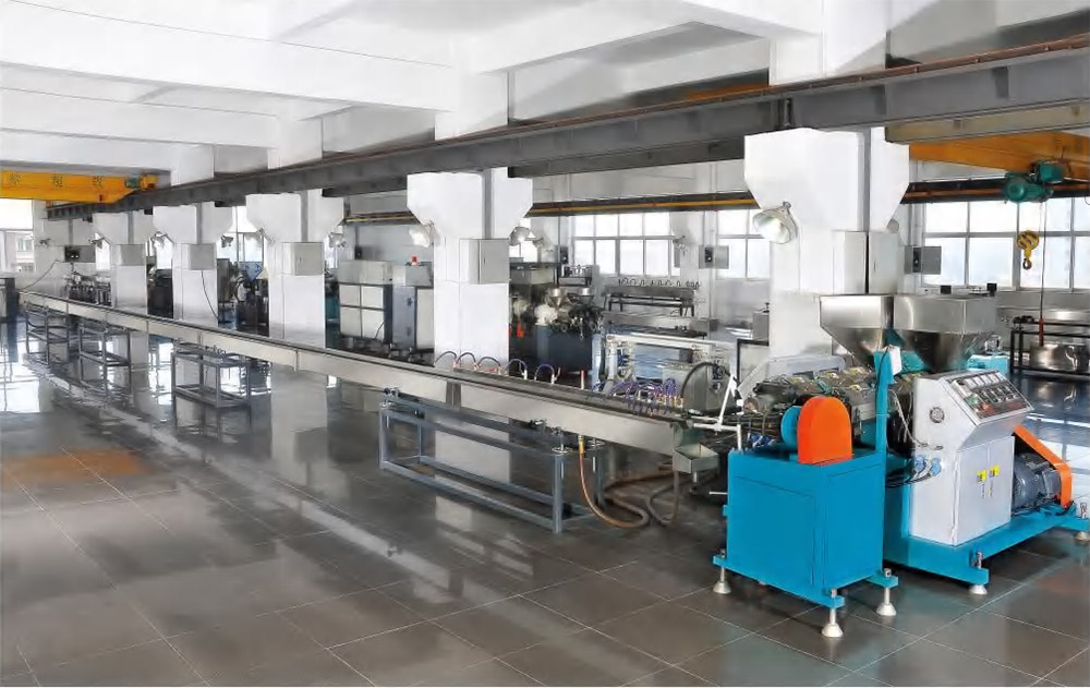 Spiral hard tube extrusion equipment
