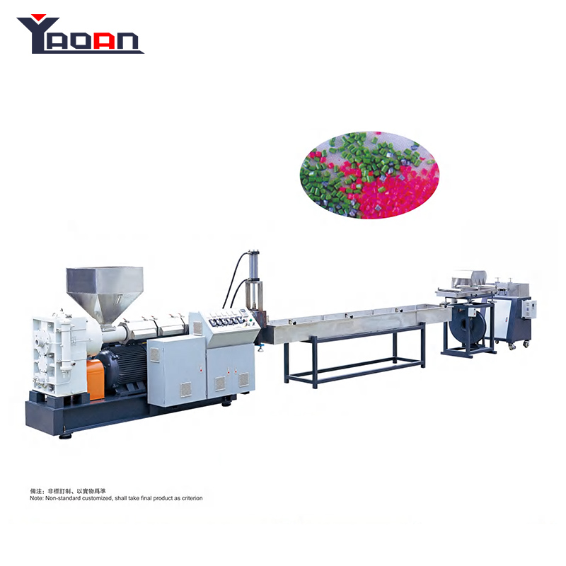 Plastic compounding machine