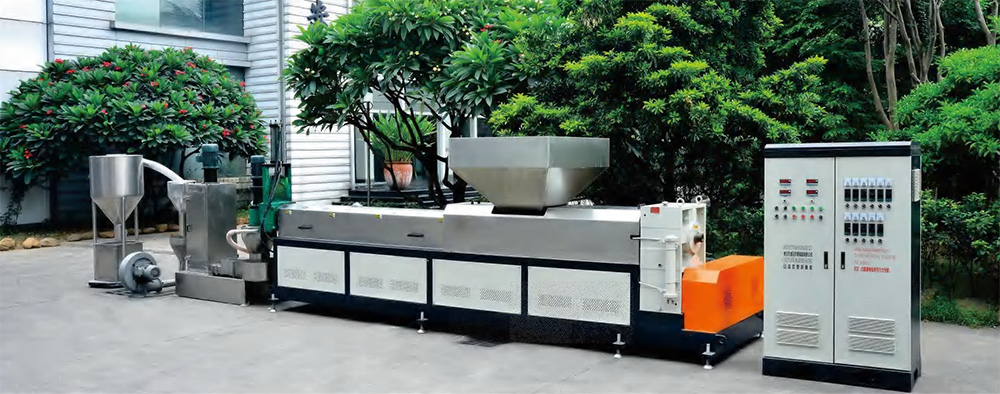 Big to small diameter style pelletizing machine
