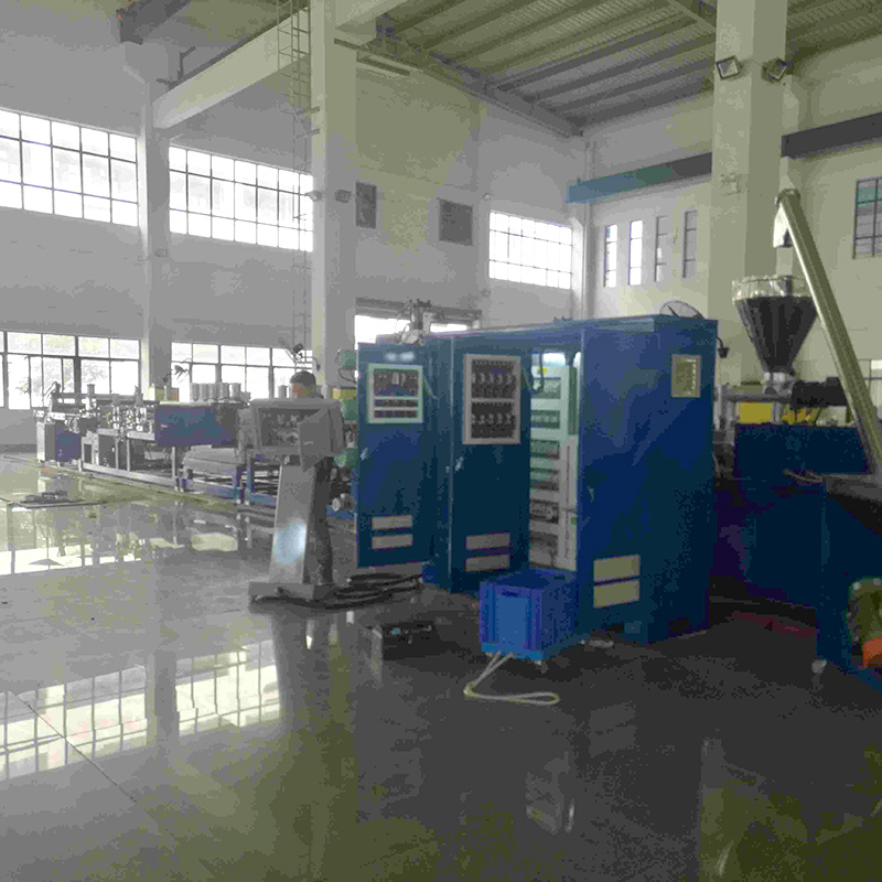PVC Conical Twin-screw Comugated Sheet Extrusion Machine