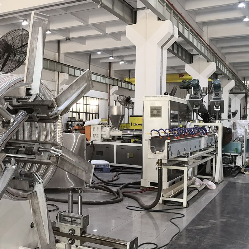 Steel spring reinforced PVC hose extrusion machine