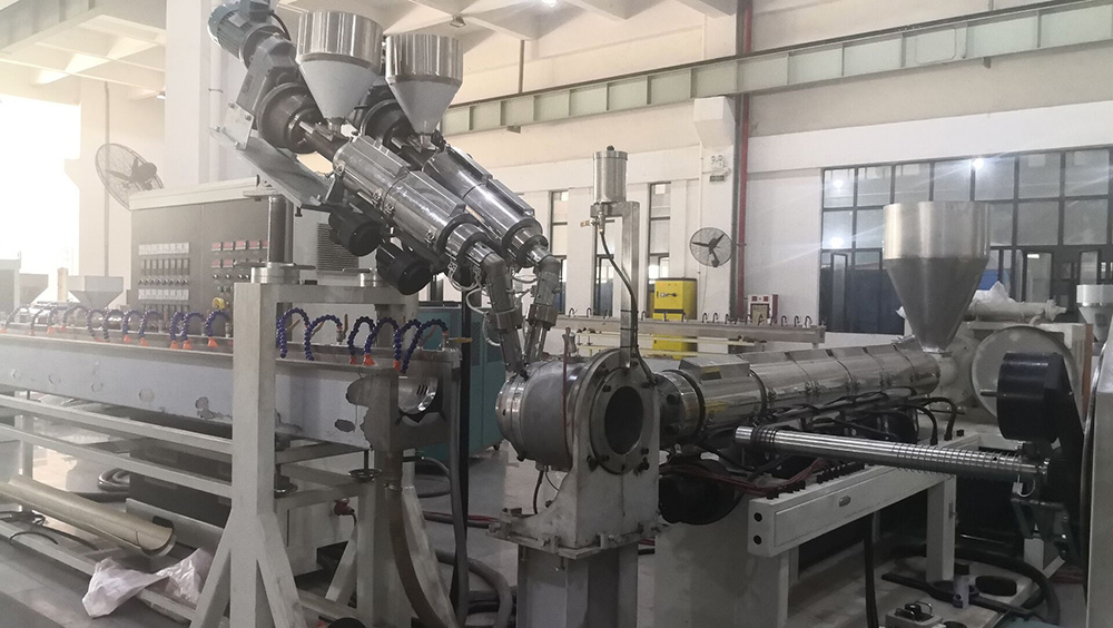 steel spring PVC hose machine