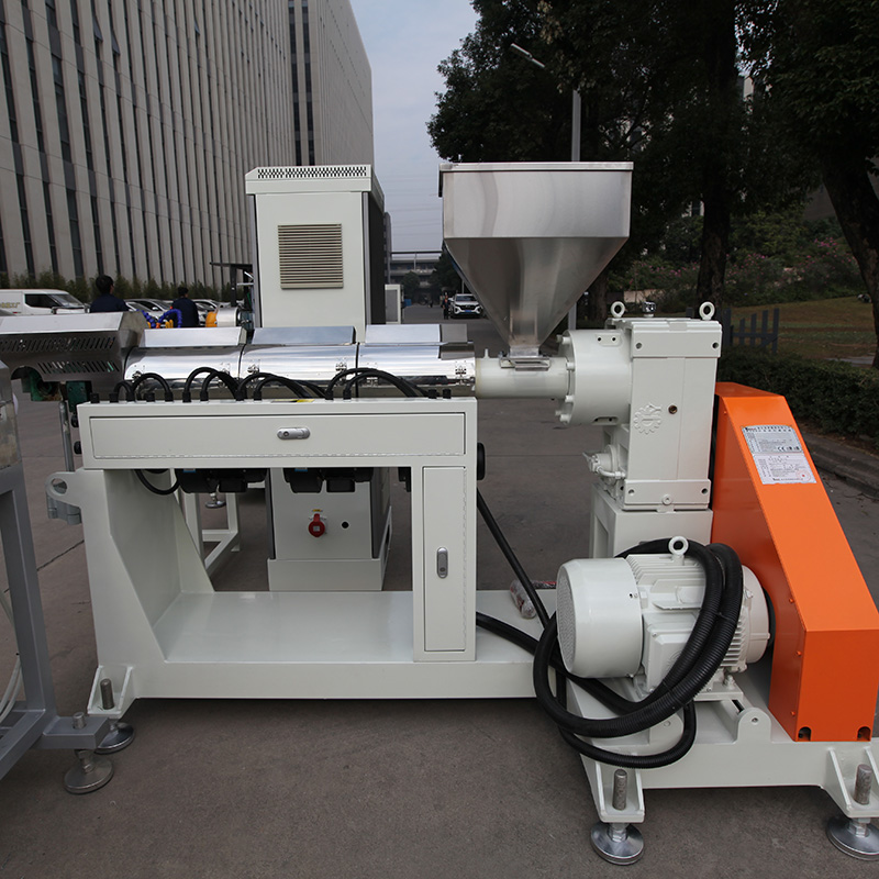 Spiral TPU hose with electrical wire extrusion line