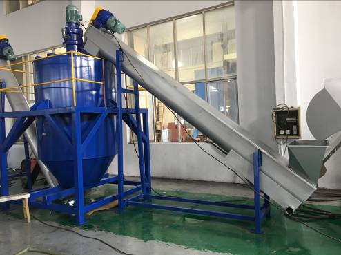 Automatic turnkey equipment for PET bottles washing