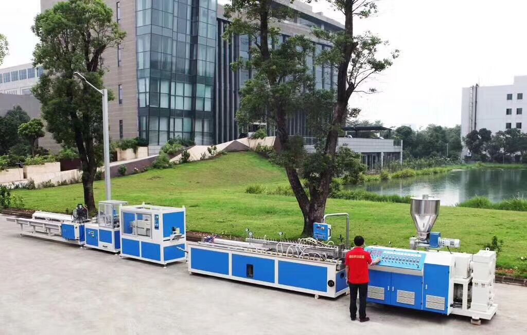 cable trunking machine 2.jpg