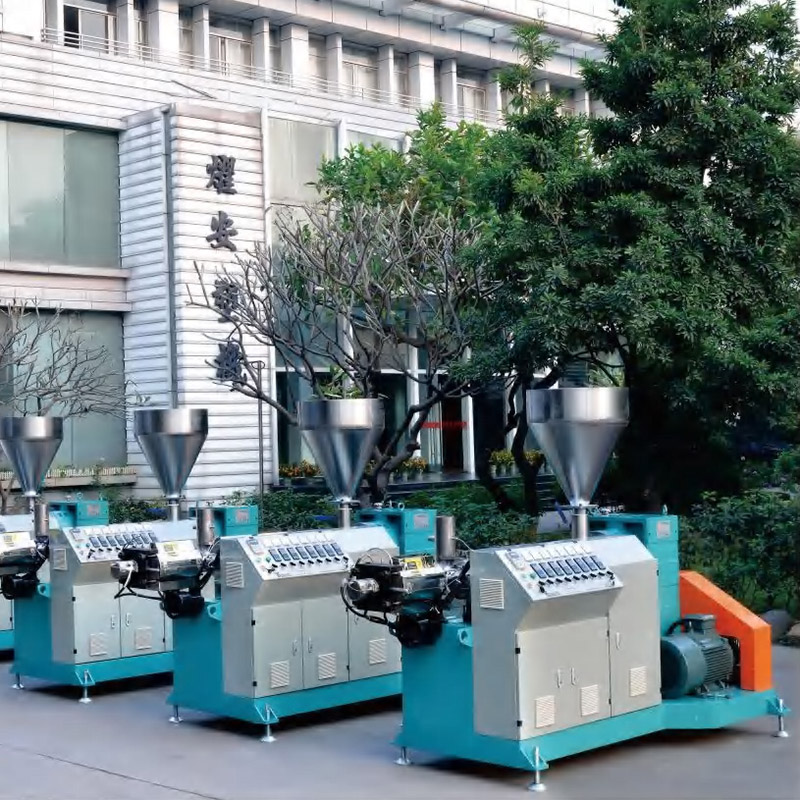 Plastic Solution Extrusion Machine