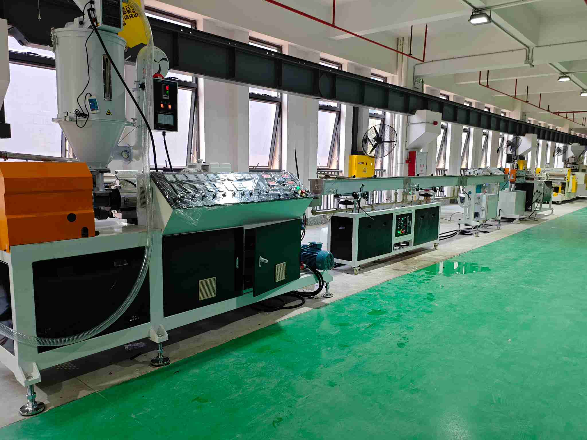 PMMA LED FIBER EXTRUDER