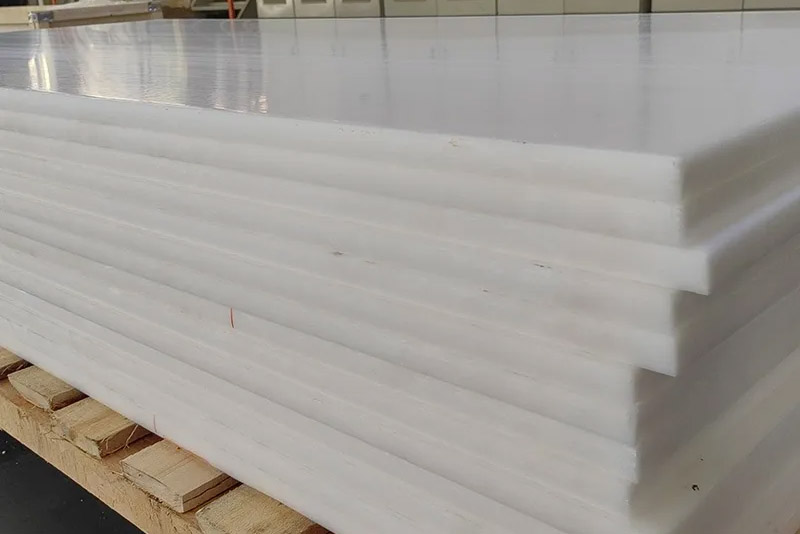 How to Choose a Plastic Thick Board Extruder for Manufacturing