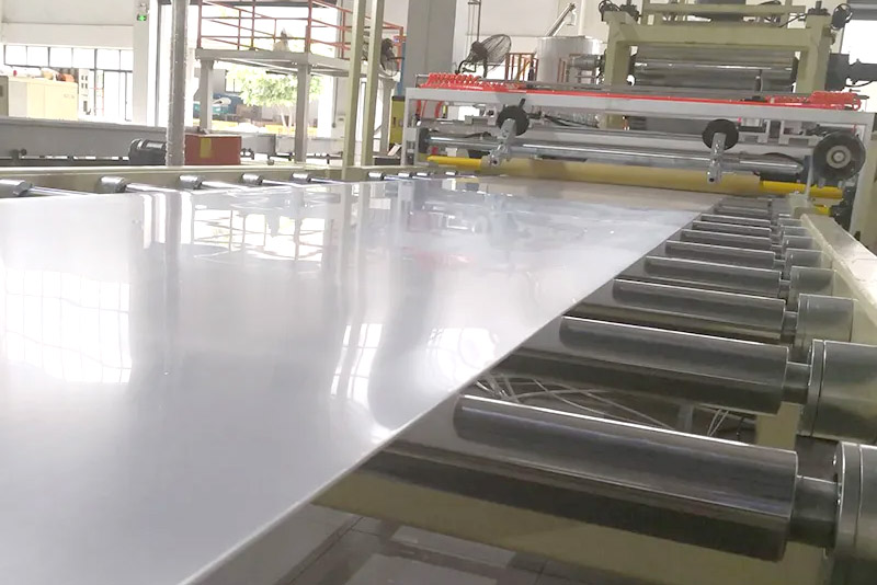 supercritical foaming using TPU thick sheet production line supercritical foaming using TPU thick sheet production line