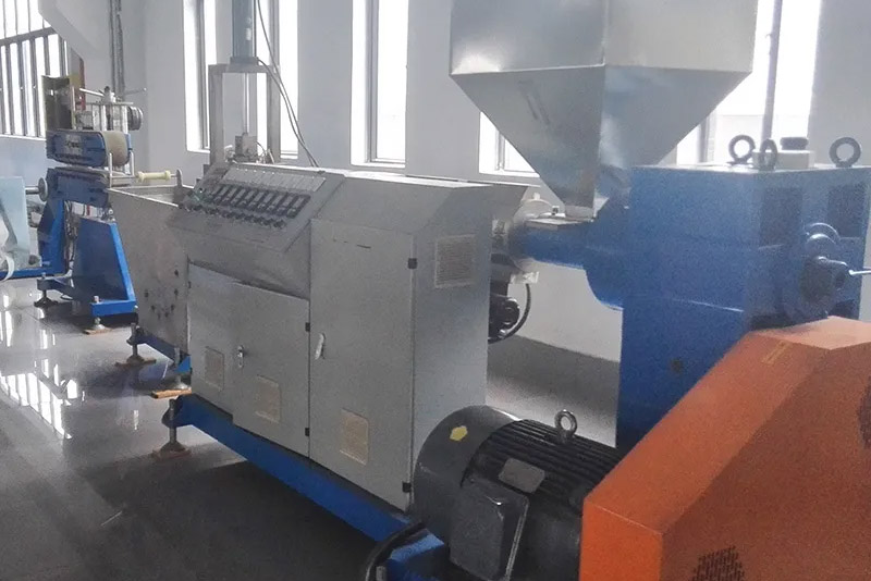 High-Tolerance Plastic Profile Extruders for Demanding Medical & Automotive Applications High-Tolerance Plastic Profile Extruders for Demanding Medical & Automotive Applications