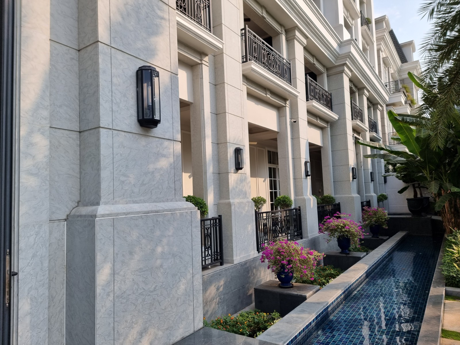 Grey limestone