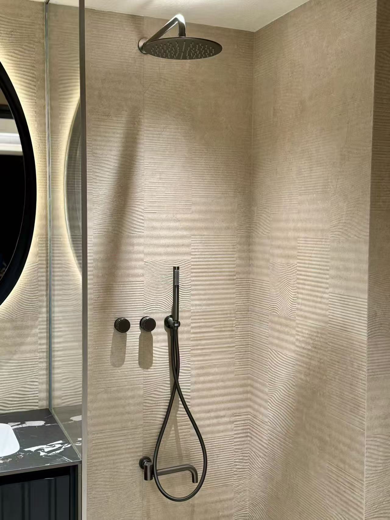 Naturalism Modern Bathroom Design Idea