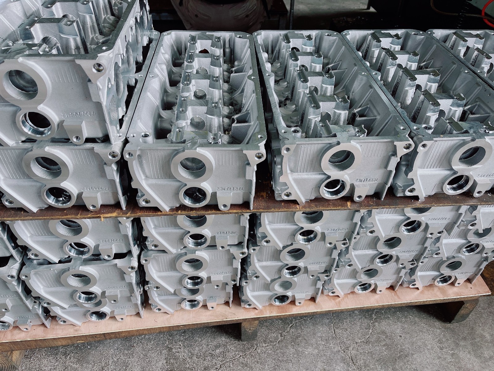 Cylinder Head For BMW