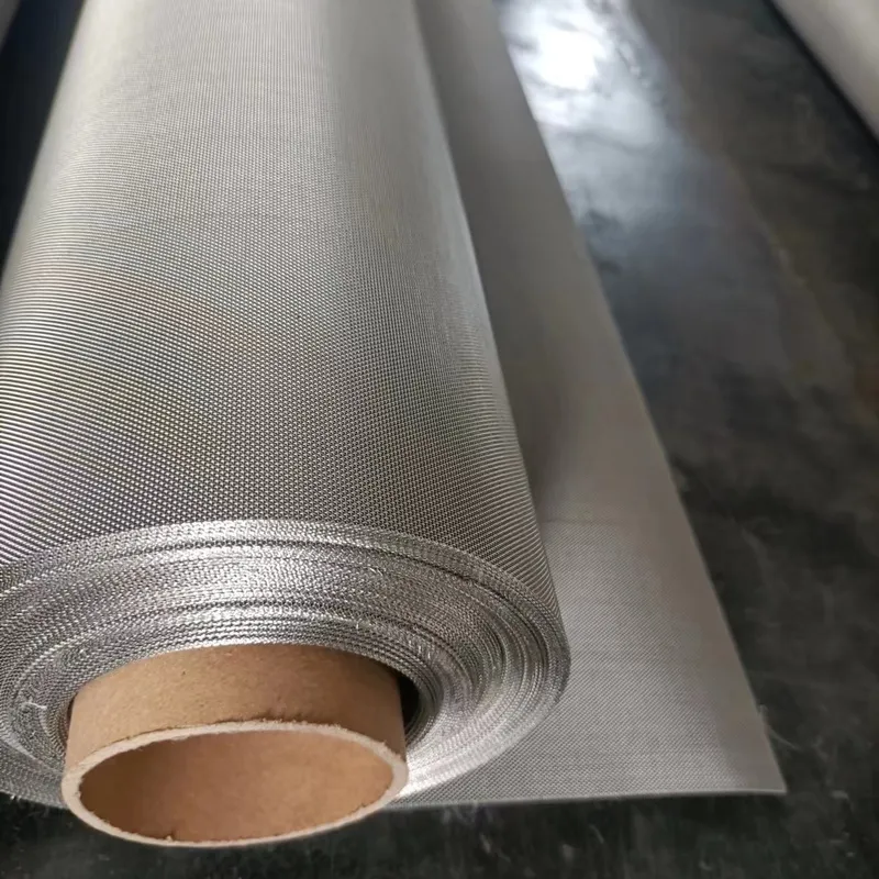SS 304L Fine Mesh Roll