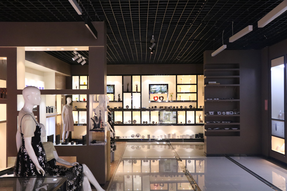 Showroom-Commercial Lighting