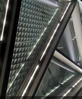 How LED Window Lights Make Storefronts Stand Out