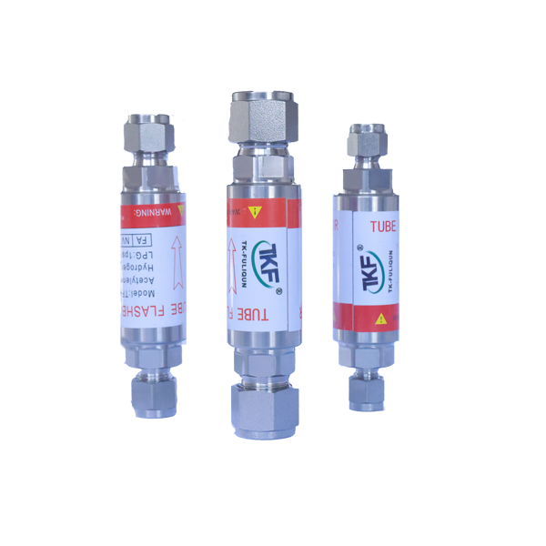 Corta-chamas com capa de cartão