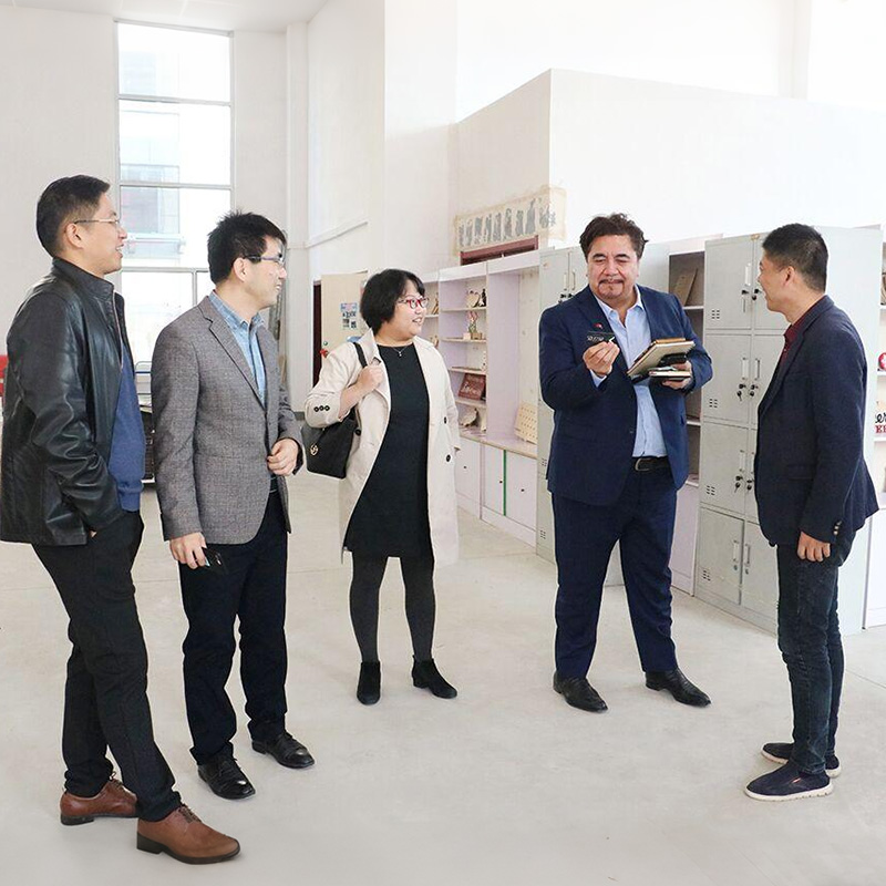 Australian Partnership Shines: Mr Daniel Carbury’s Productive Factory Visit Highlights Future Opportunities