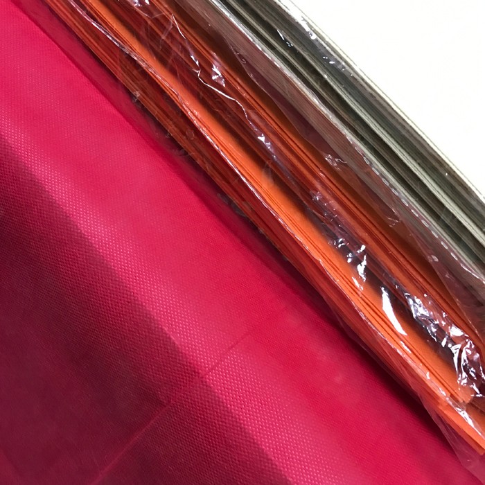 Hot sale colorful pp spunbond nonwoven fabric TNT tablecloth