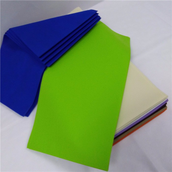 Hot sale colorful pp spunbond nonwoven fabric TNT tablecloth
