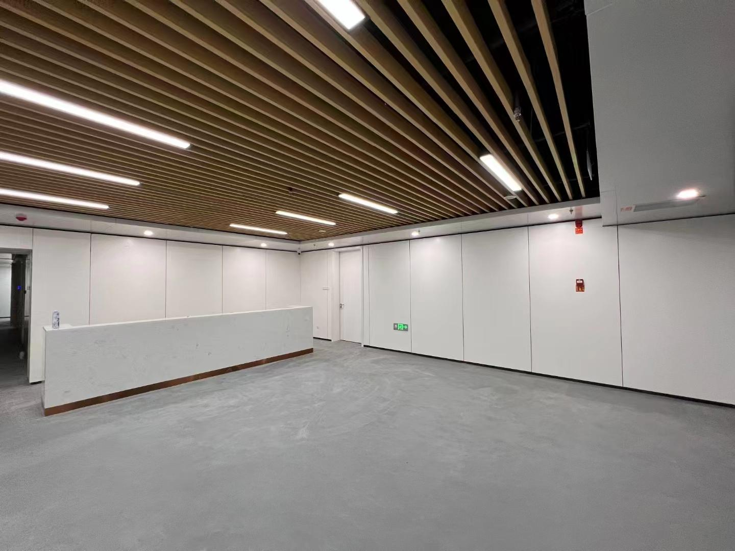 Fire resistant decorative panel