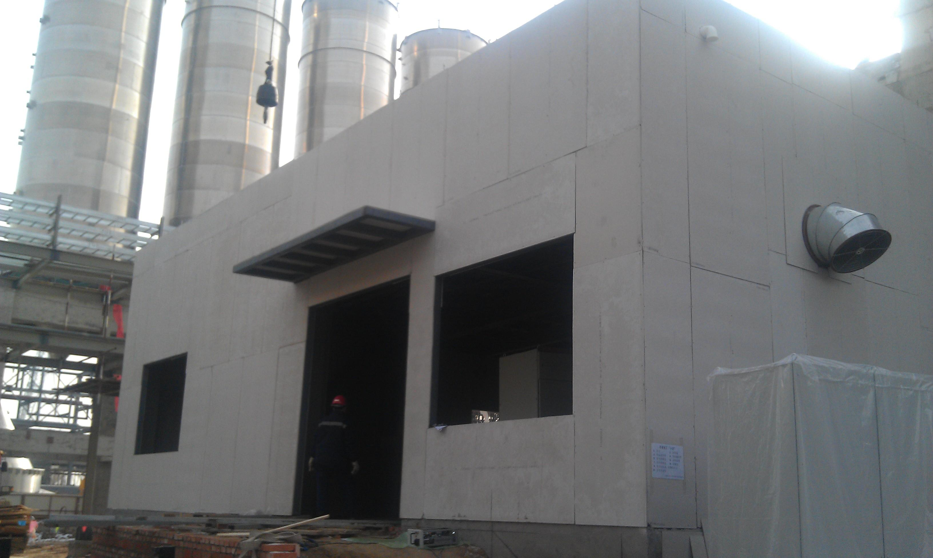 Explosion-Relief Wall System