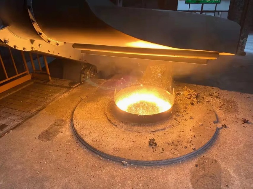 cyclone dust collecting hood for induction furnace.jpg