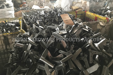 Фабрика в полном разгаре