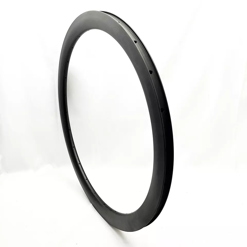 46MM racewielset tubeless carbon velgrem