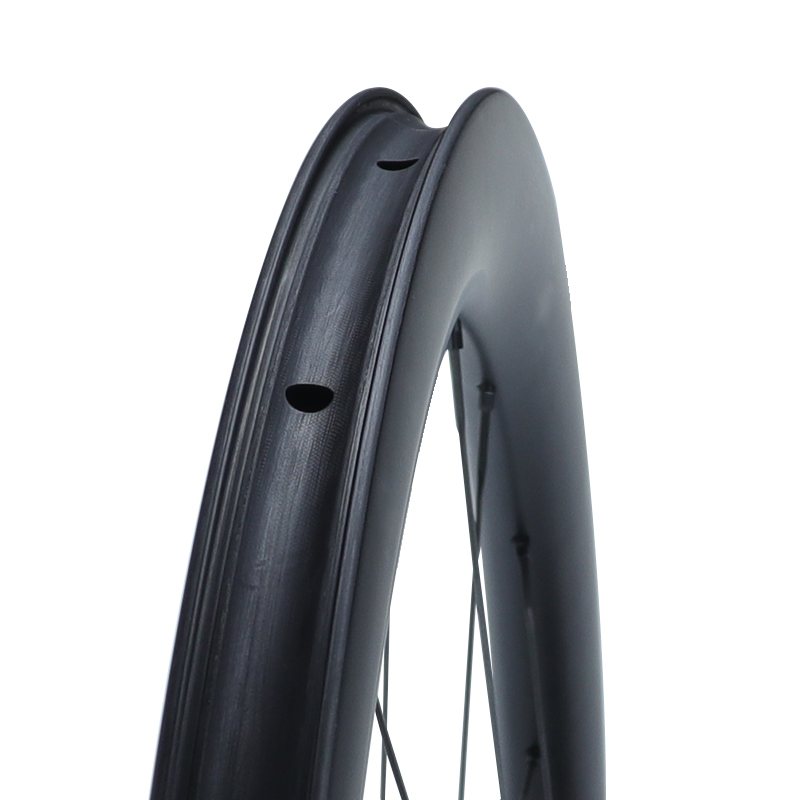 carbon spoke wheels