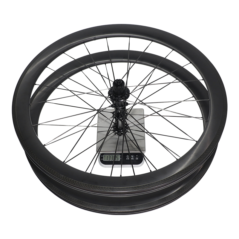 Carbon Fiber Rim Brake Wheels 50mm Depth / 28mm Width Road Cycling Compatible