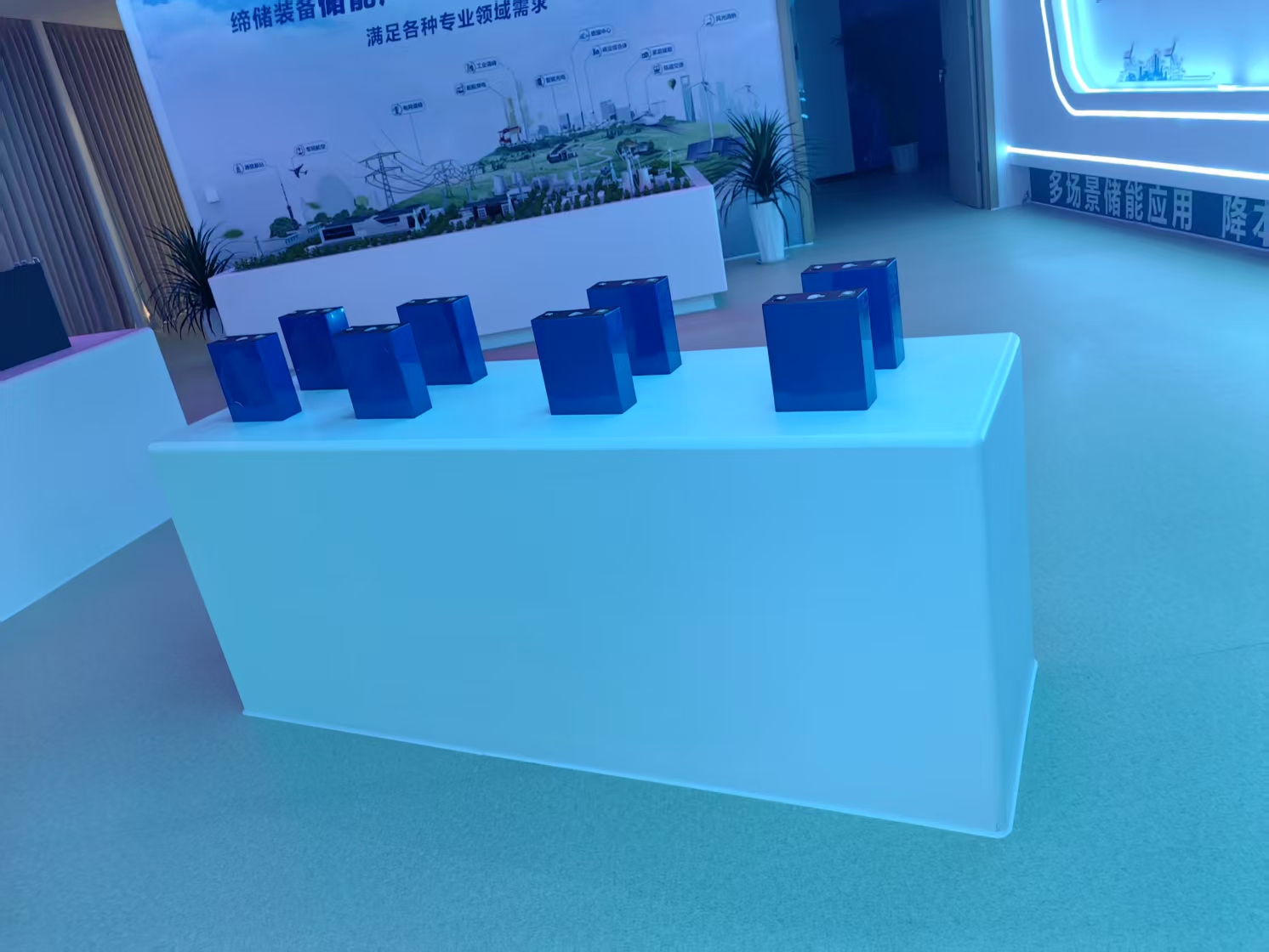 Commercial And Campsite Solar Cell Storage