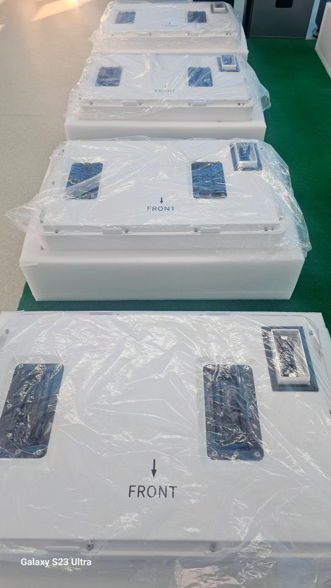 Commercial And Campsite Solar Cell Storage