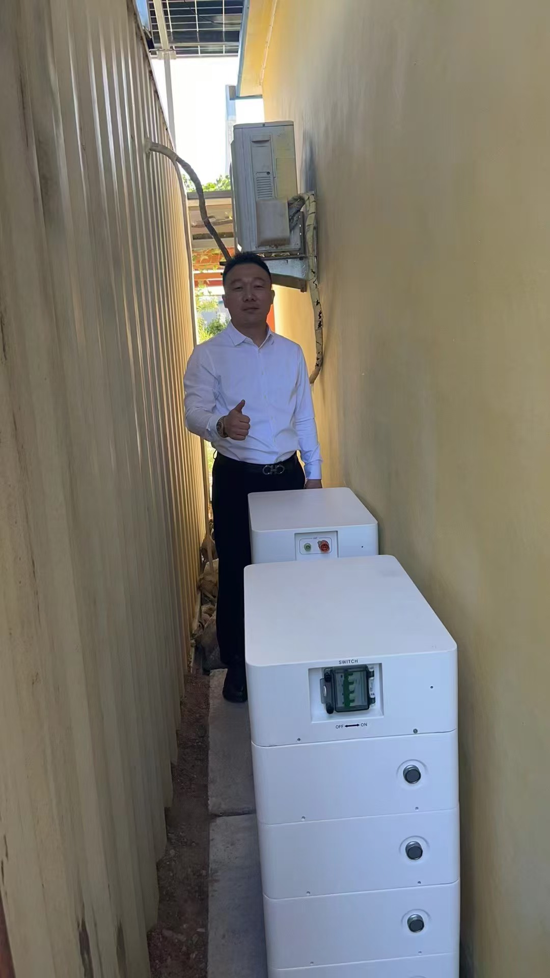 Commercial And Campsite Solar Cell Storage