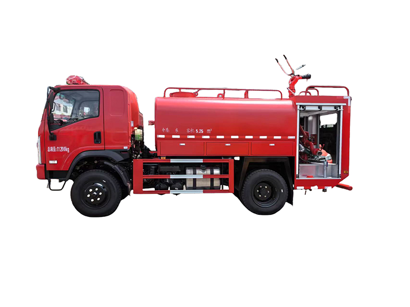 5 tonnás terepjáró 4*4 erdőtűz-oltó sprinklerautó