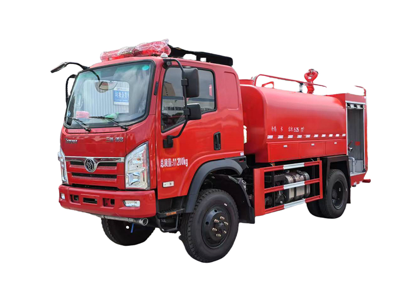 5 tonnás terepjáró 4*4 erdőtűz-oltó sprinklerautó