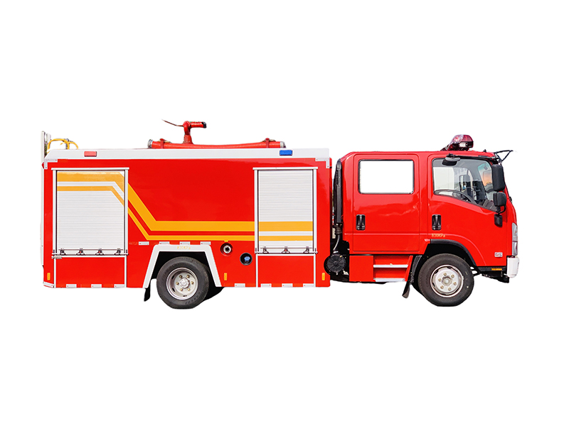 Isuzu 4 tonnás 4 * 2 nagy áramlású városi vészhelyzeti habos tűzoltóautó