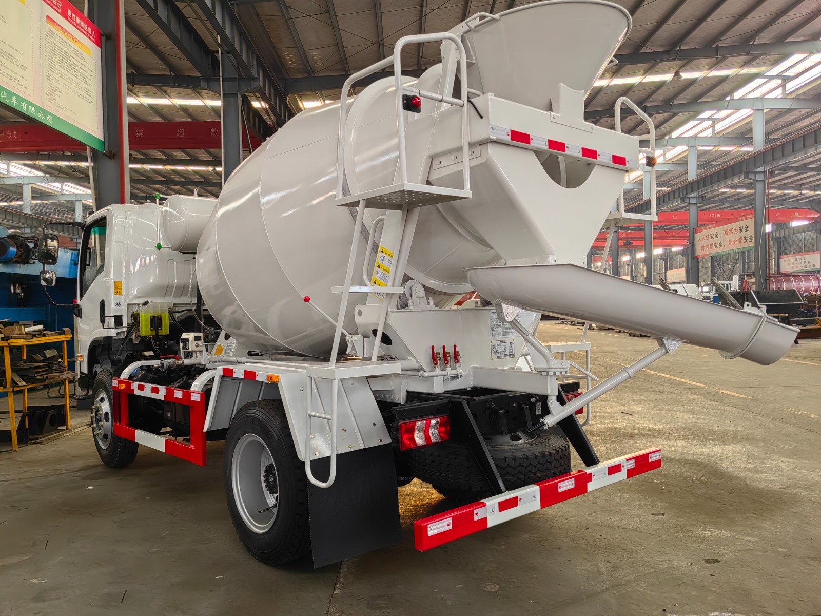Concrete mixer truck for sale