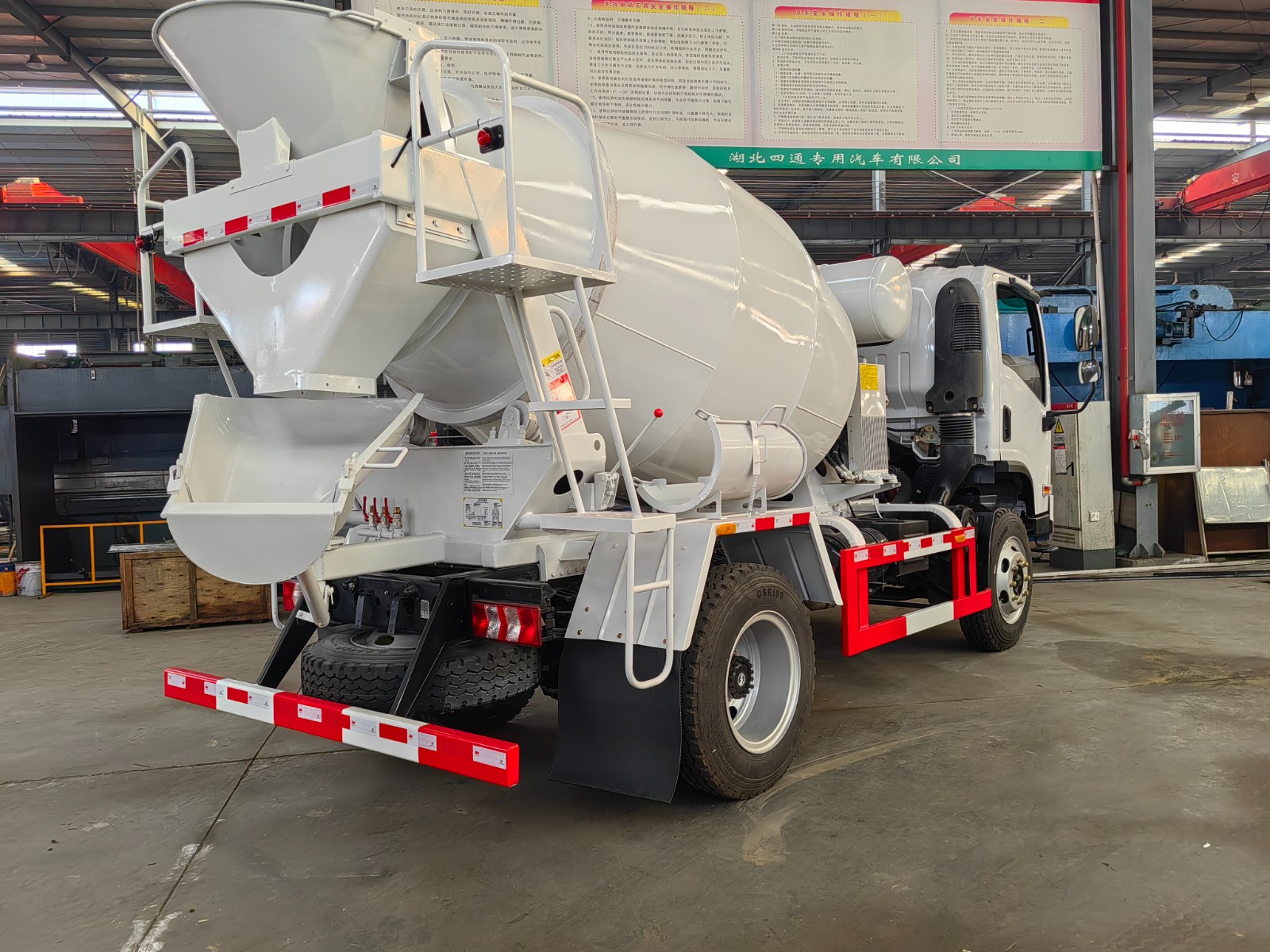 Heavy-duty mixer truck