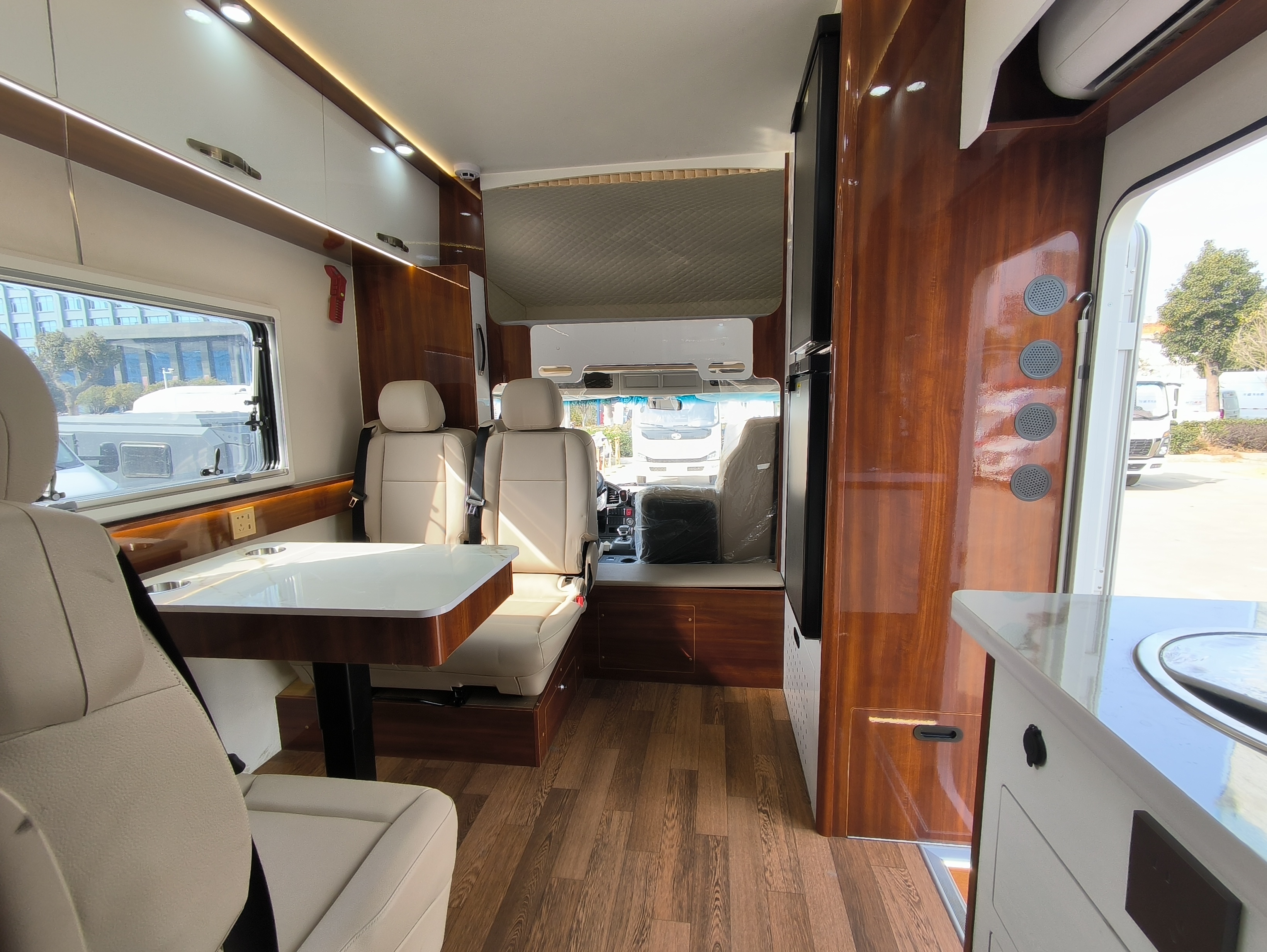 Rv manufacturers