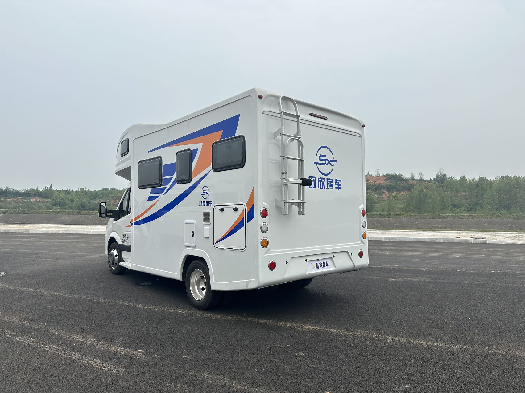 Foton Tourano Type C RV
