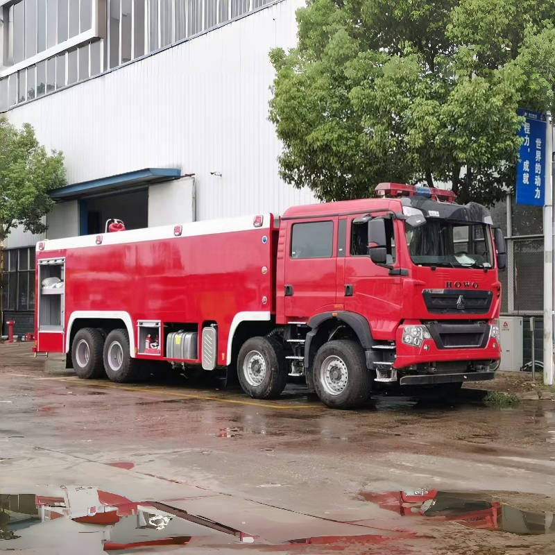 Sinotruk HOWO 25 tonnás víztartályos tűzoltóautó