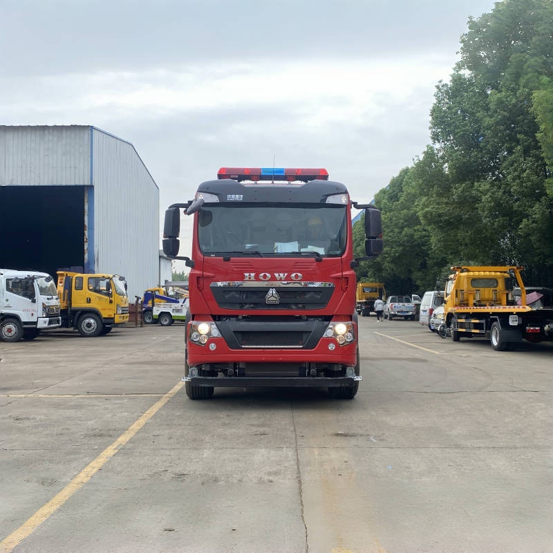 6X4 Sinotruk Howo 12 tonnás víztartályos tűzoltóautó