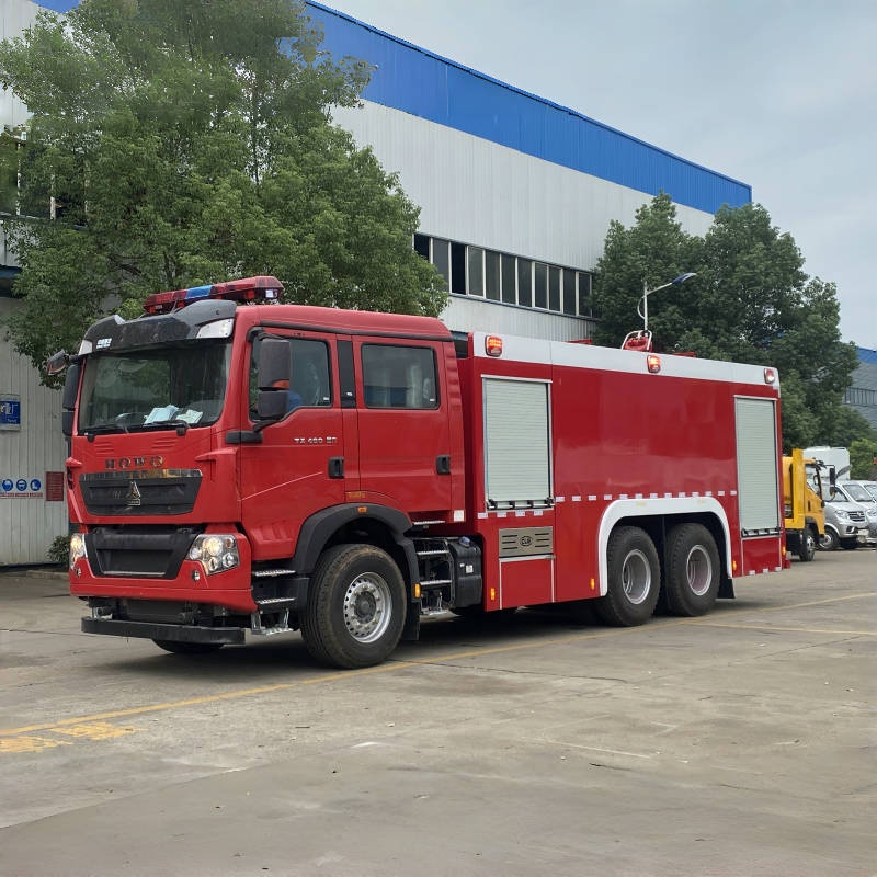 6X4 Sinotruk Howo 12 tonnás víztartályos tűzoltóautó