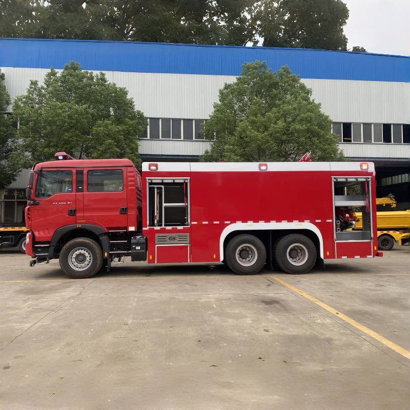 6X4 Sinotruk Howo 12 tonnás víztartályos tűzoltóautó