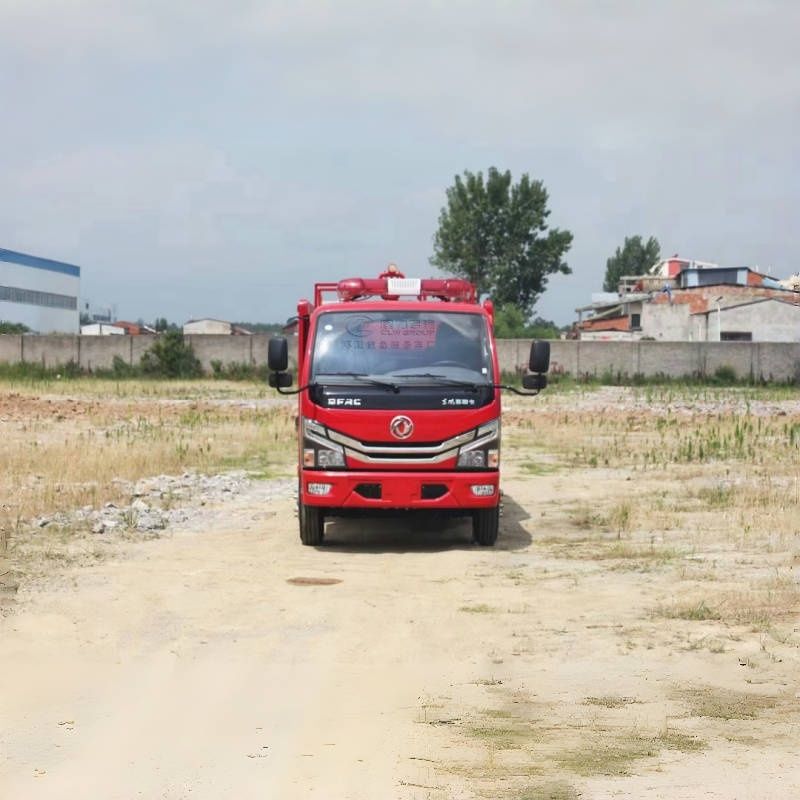 Dongfeng Duolika Cab 3-5m3 víz- és habbal oltó tűzoltó jármű