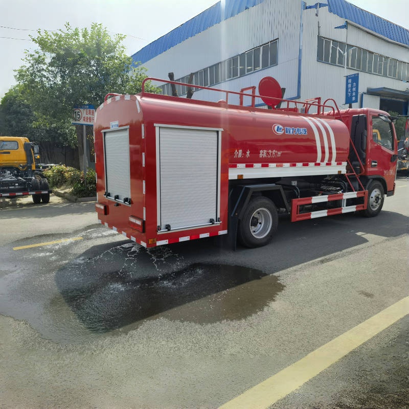 Dongfeng Duolika erdőtűzoltó autó (4T)