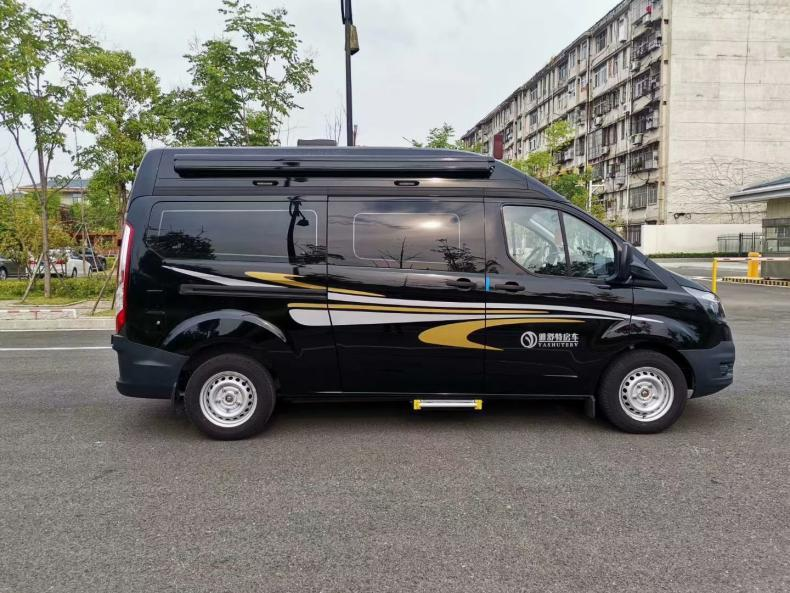 Six-seat travel RV