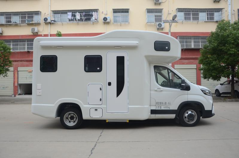 Light - duty truck expandable RV