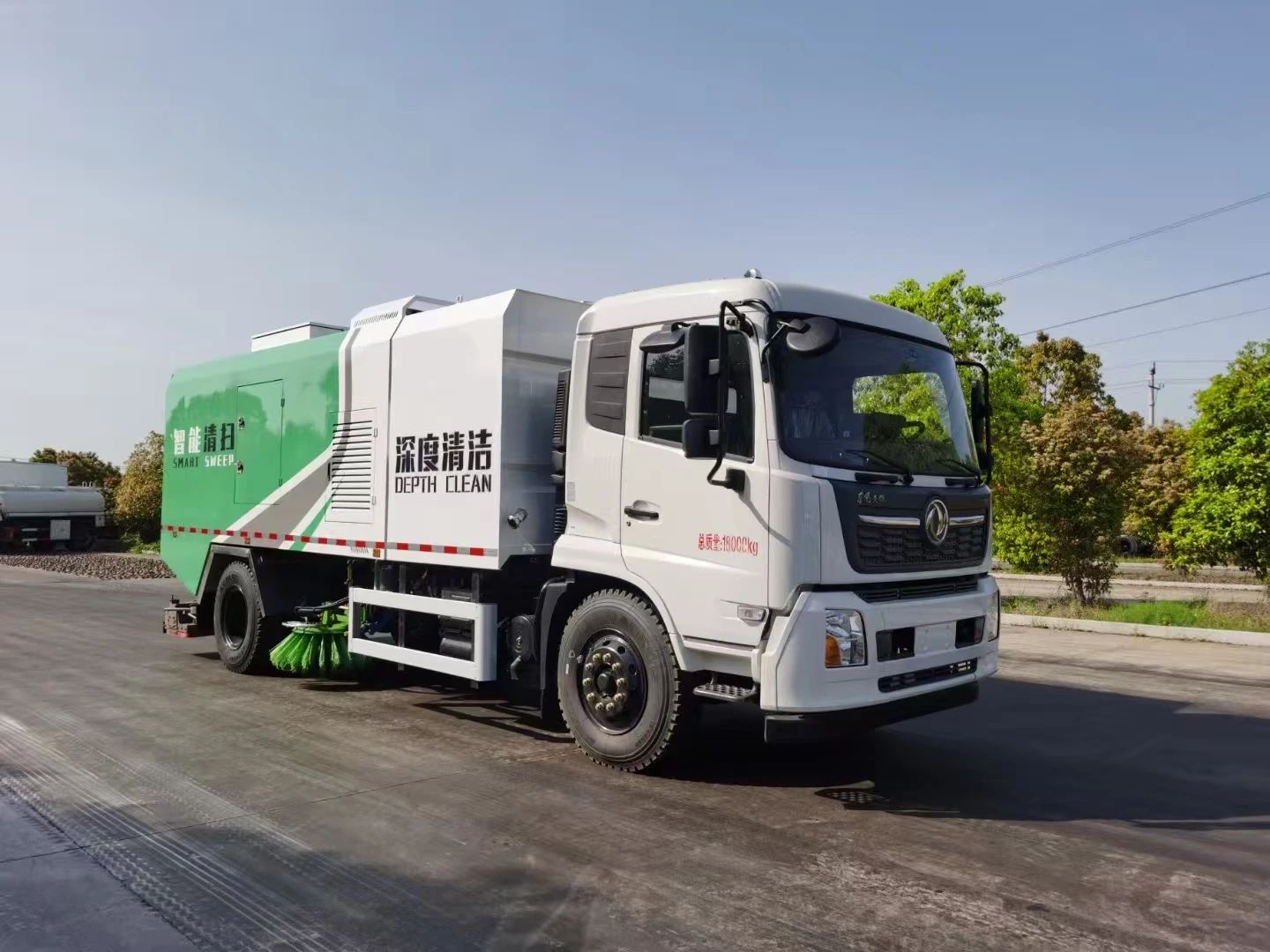 road sweeper truck